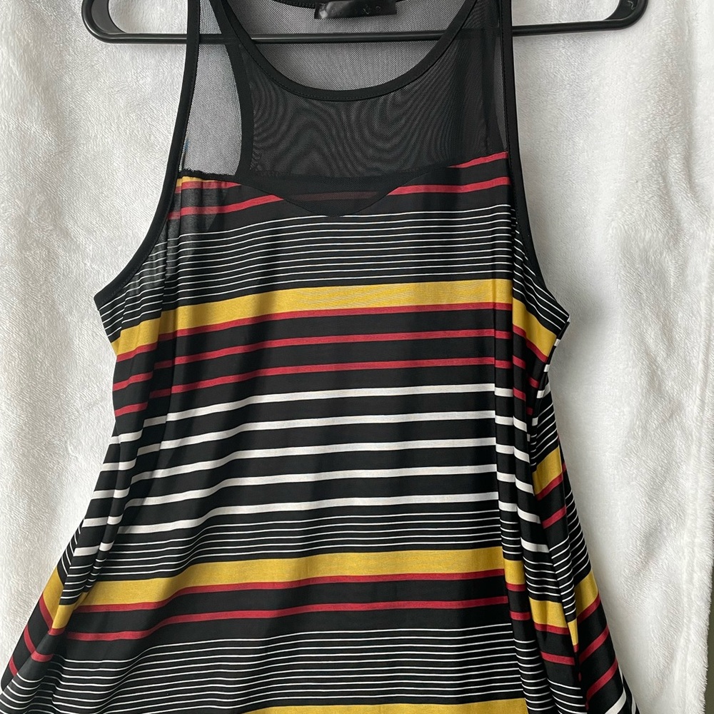 Woman’s tank size large